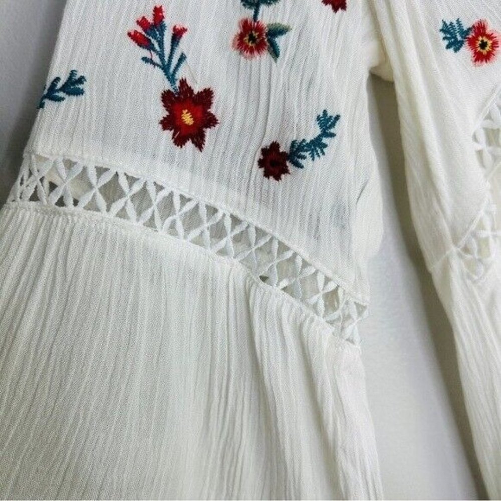 Umgee White Bohemian Embroidered Mini Dress Size Medium - Picture 8 of 14
